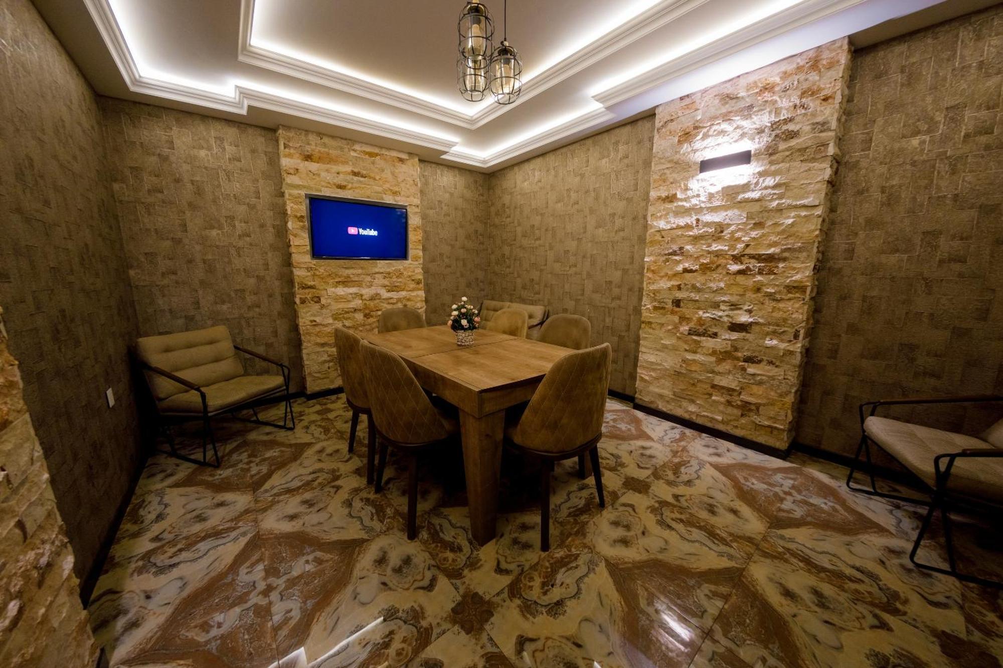 Ferienwohnung Royal Sapphire Boutique Baku Exterior foto